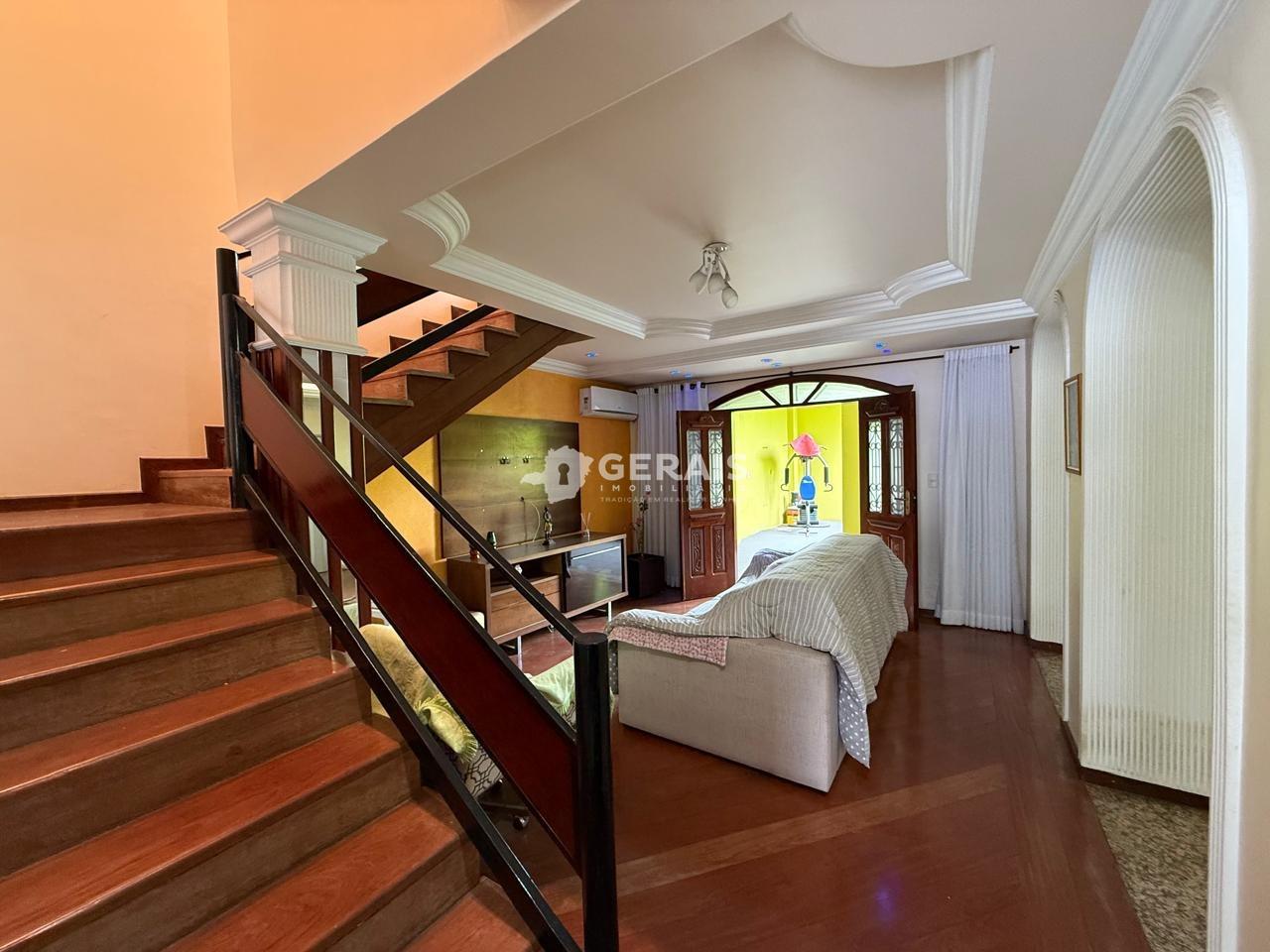 Casa à venda no ICARAI: 03- SALA