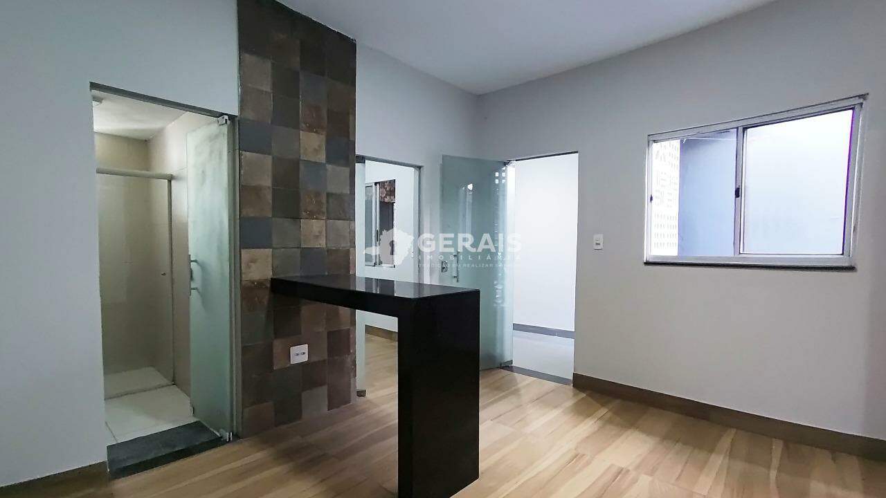 Casa para aluguel no PORTO VELHO: 04- SALA