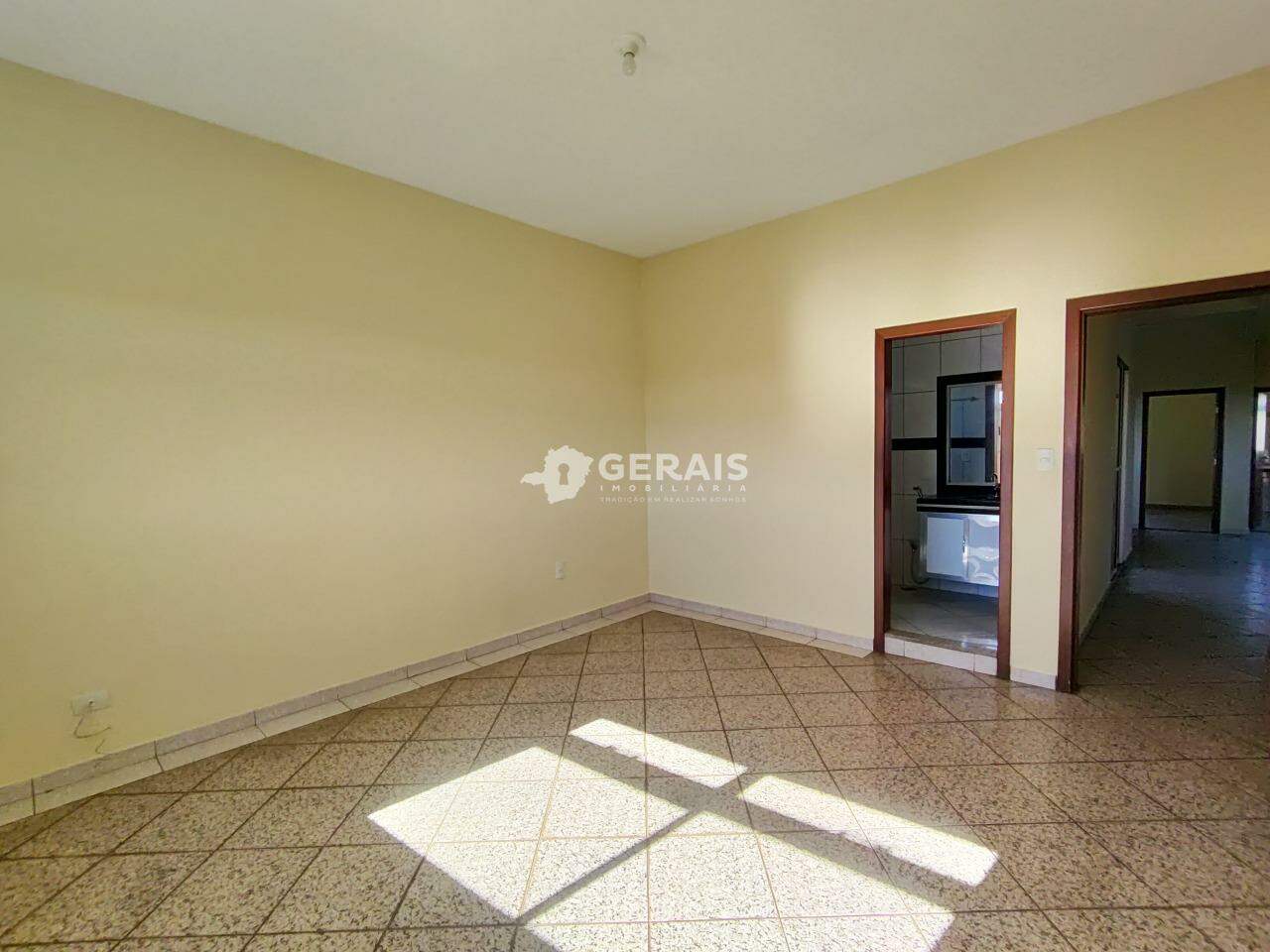 Apartamento para aluguel no PLANALTO: 06- QUARTO SUÍTE