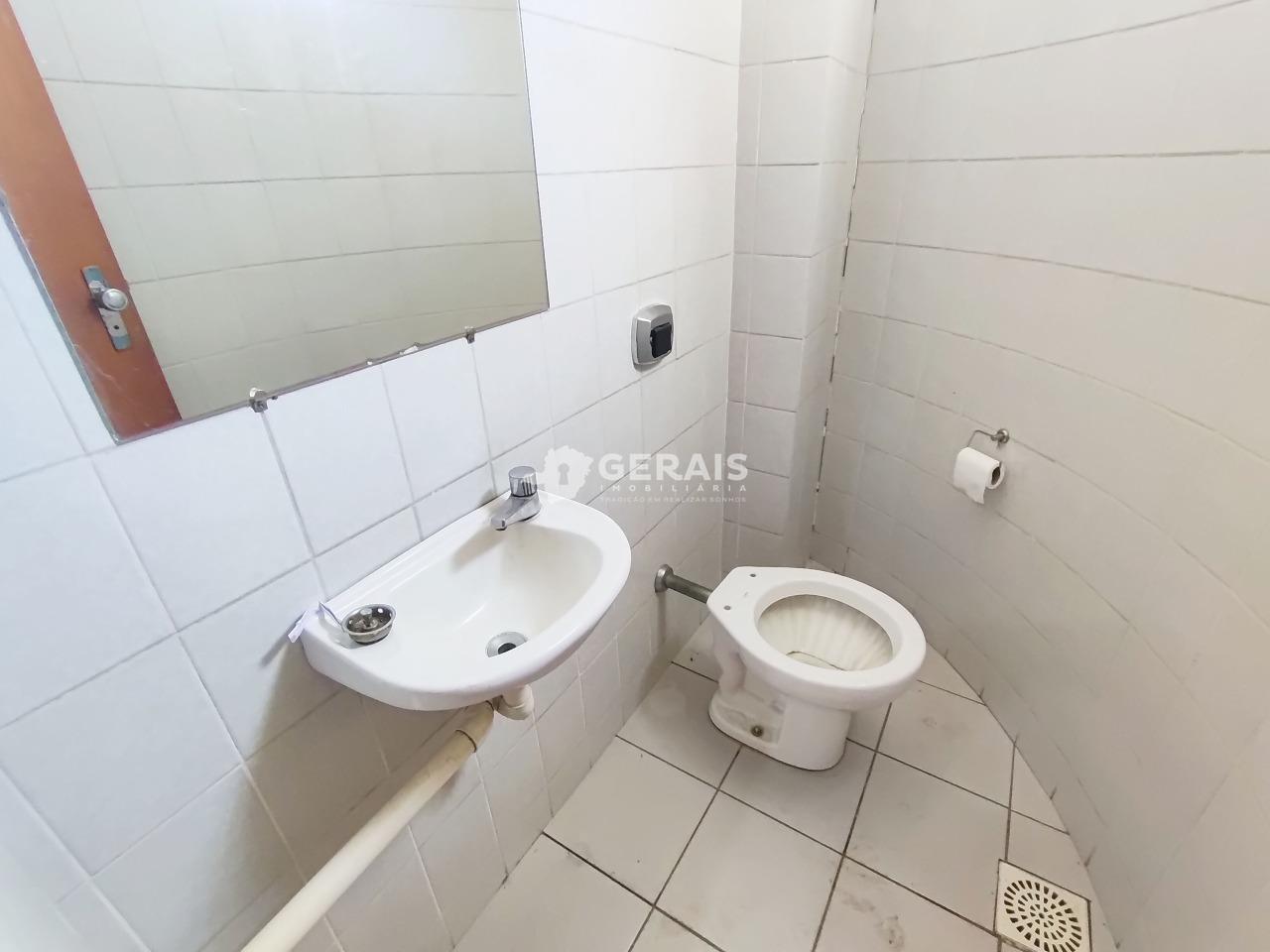 Sala para aluguel no CENTRO: 08- BANHO SOCIAL