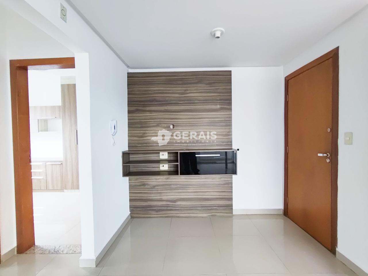 Apartamento à venda no CENTRO: 04 - SALA