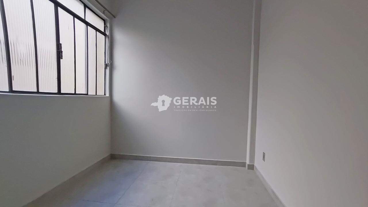 Apartamento para aluguel no CENTRO: 06 - QUARTO 01