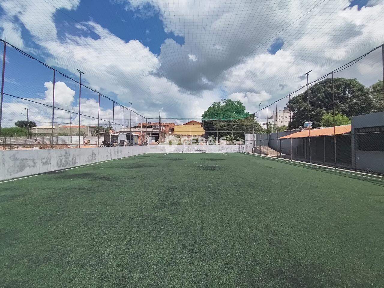 Lote para aluguel no ITAI: 08 - QUADRA DE FUTEBOL