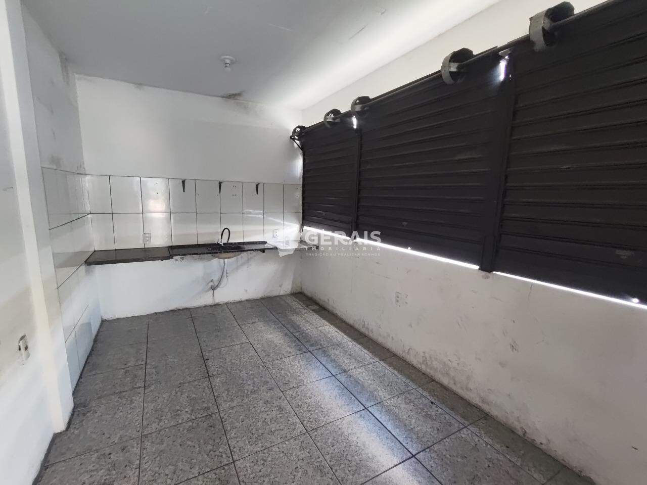 Lote para aluguel no ITAI: 04 - COZINHA