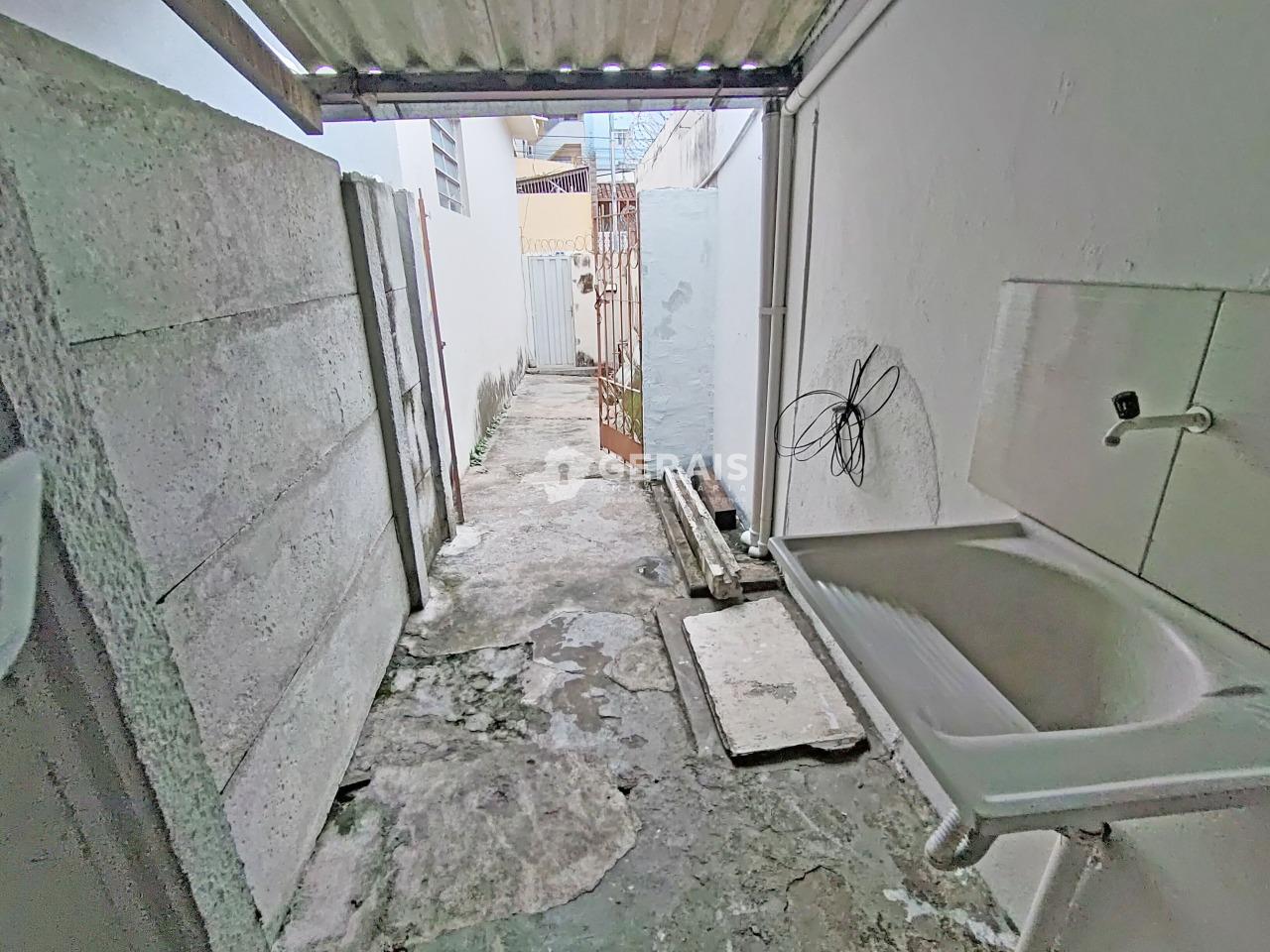 Barracão para aluguel no PORTO VELHO: 09- ÁREA DE SERVIÇO