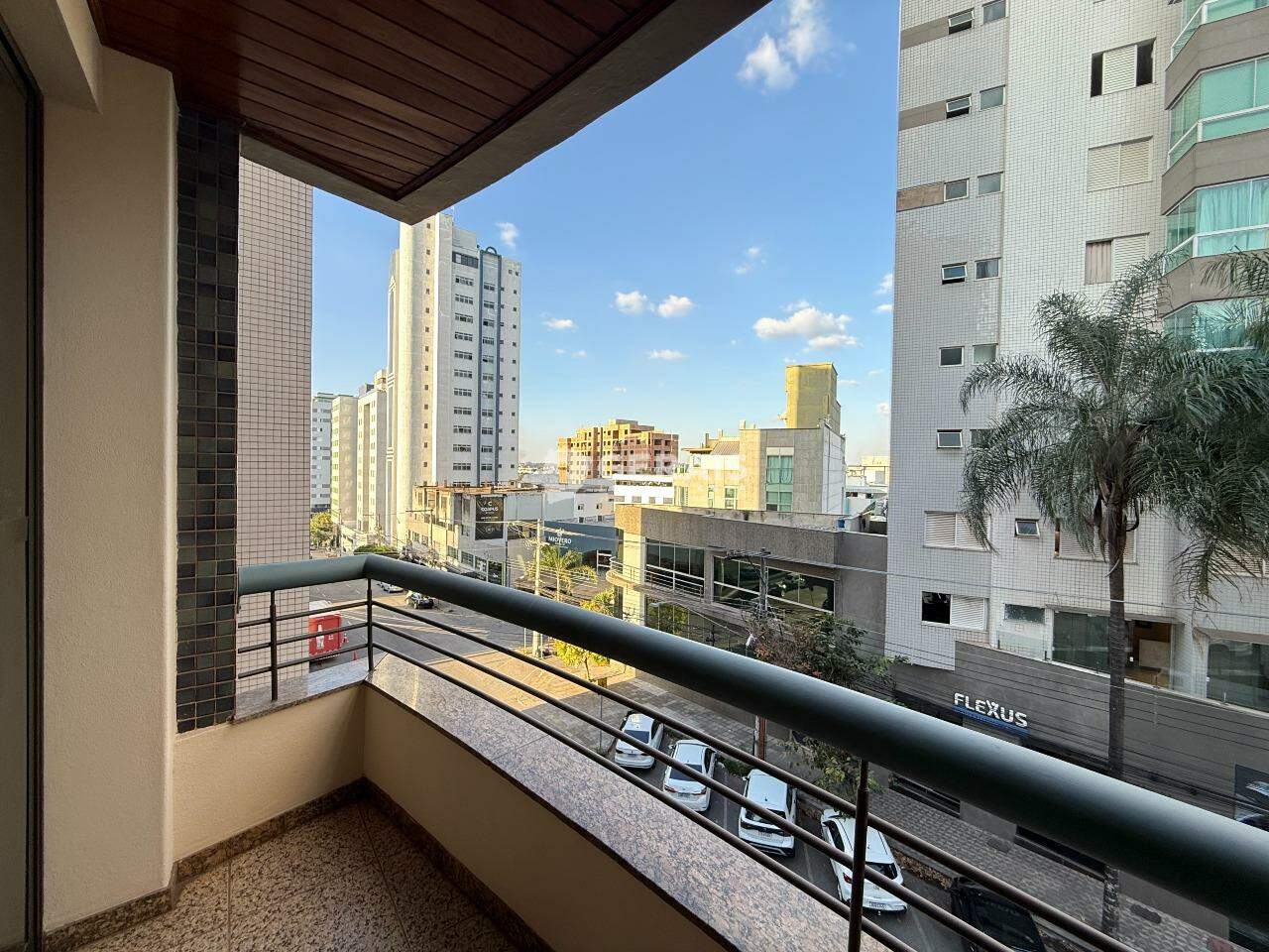 Apartamento para aluguel no CENTRO: 05- SACADA