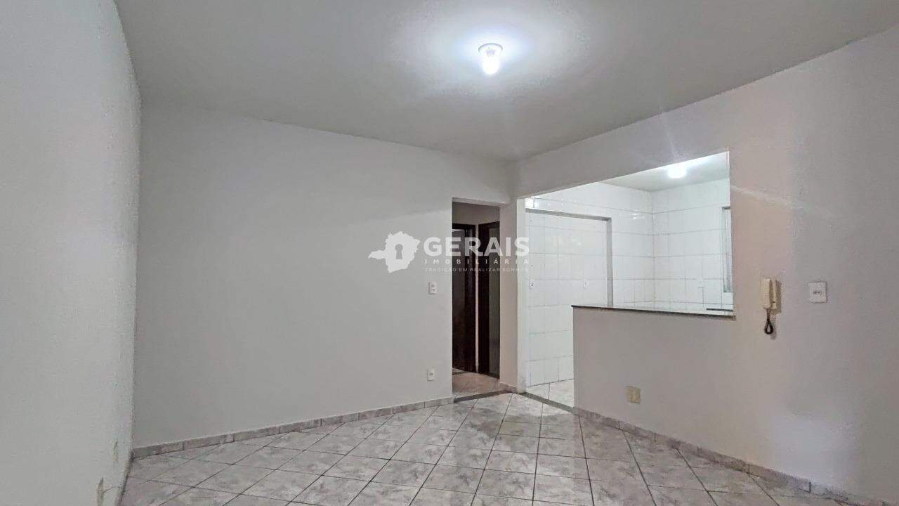 Apartamento para aluguel no CENTRO: 03- SALA