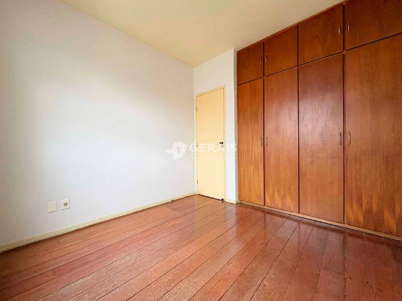 Apartamento para aluguel no CENTRO: 06- QUARTO 03 SUÍTE