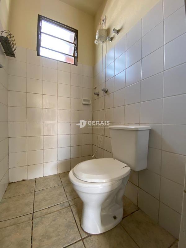 Casa para aluguel no RESIDENCIAL LAGOA DOS MANDARINS: 07- BANHO SOCIAL