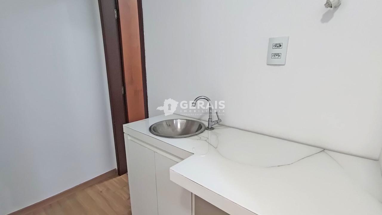 Sala para aluguel no CENTRO: 09 - LAVATÓRIO
