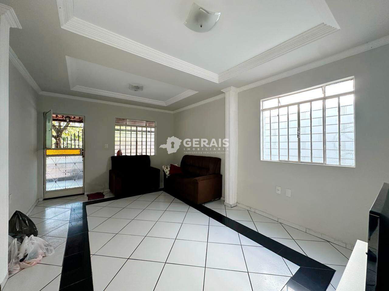 Casa à venda no HALIN SOUKI: 03- SALA