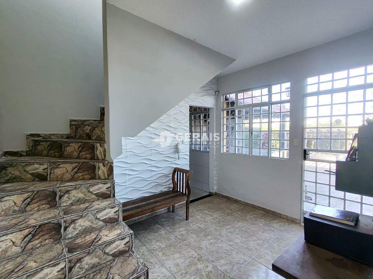 Casa para aluguel no BOM PASTOR: 03- SALA