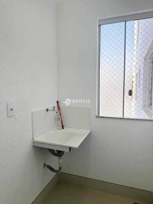 Sobrado à venda no MANOEL VALINHAS: 09- ÁREA DE SERVIÇO 01