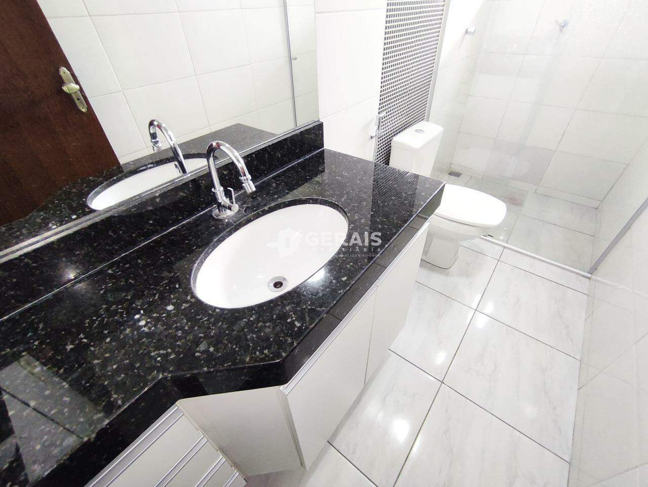 Casa para aluguel no SANTA LÚCIA: 07- BANHO SOCIAL