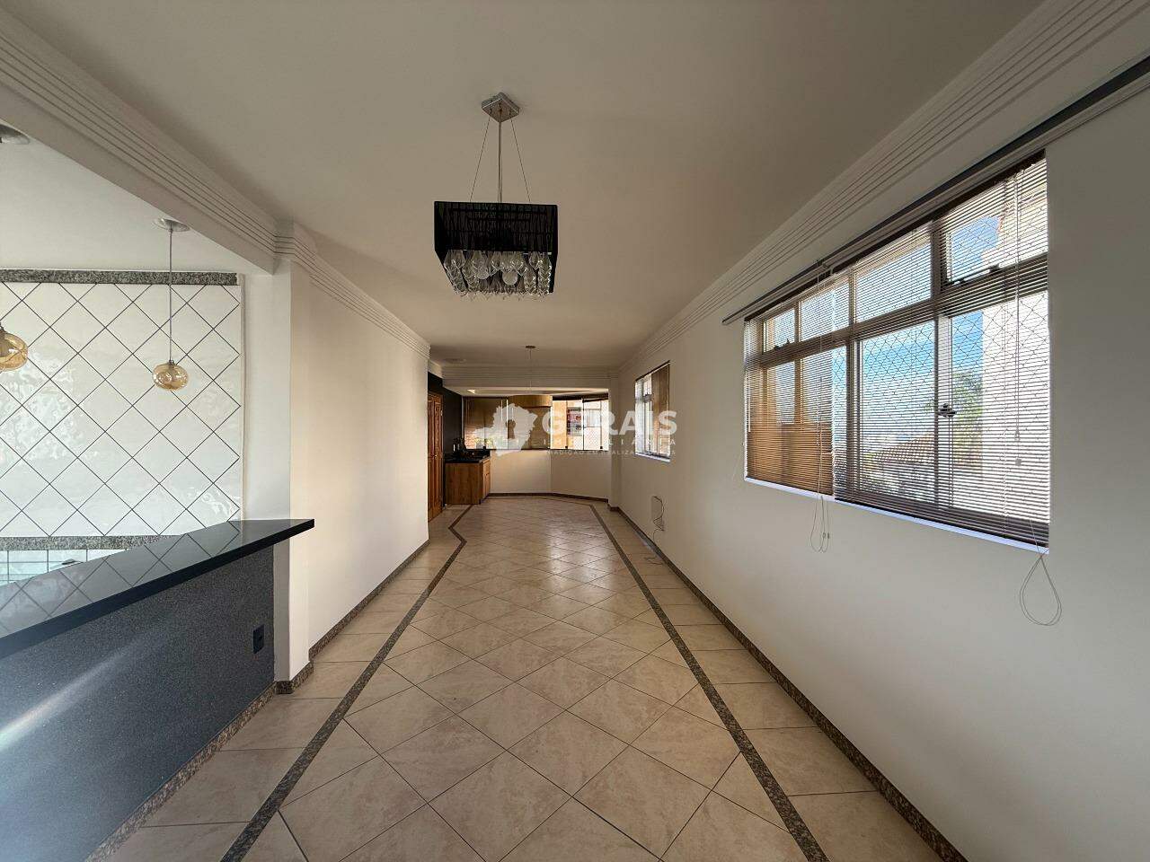 Apartamento para aluguel no CENTRO: 04- SALA