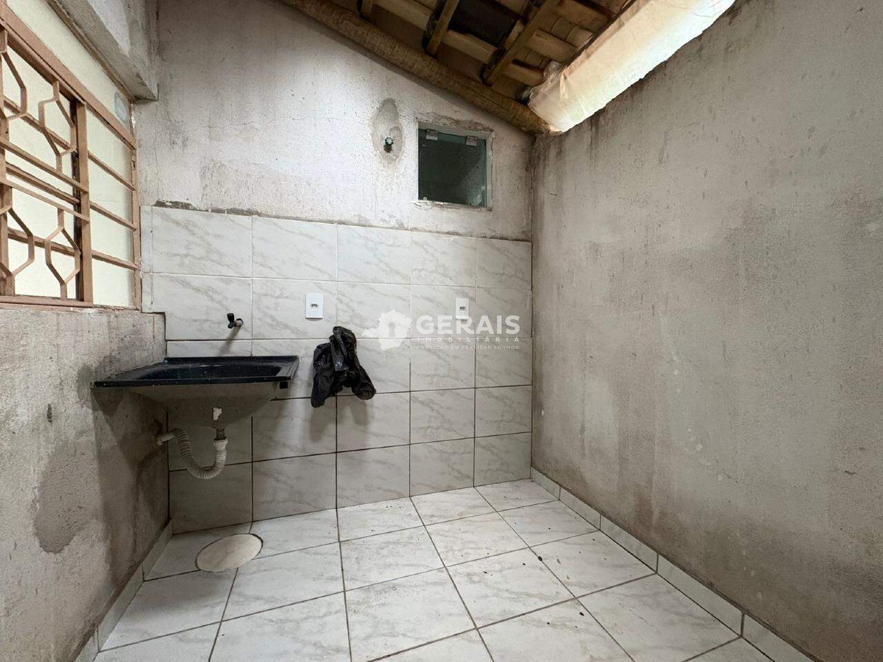 Casa para aluguel no HALIN SOUKI: 08 - ÁREA DE SERVIÇO