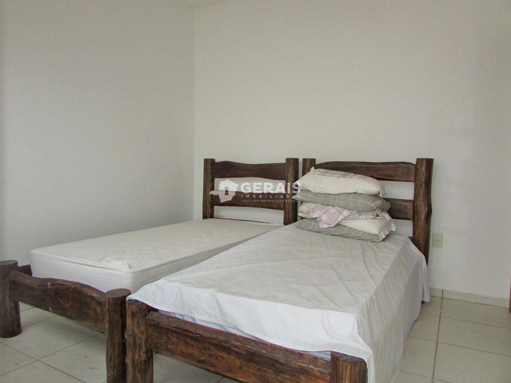 Barracão para aluguel no REALENGO: 03- QUARTO SUÍTE