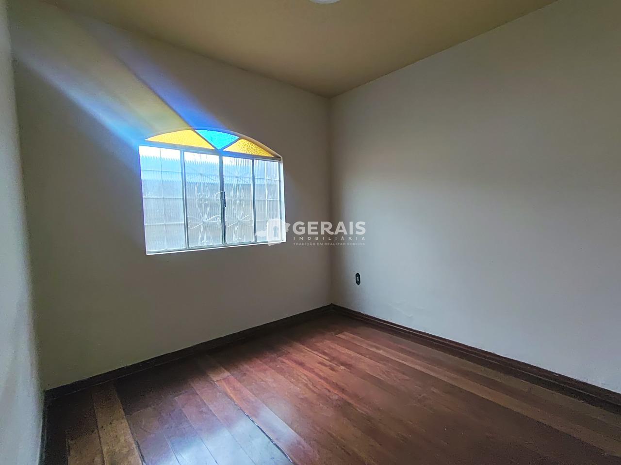 Casa para aluguel no LP PEREIRA: 05 - QUARTO 01