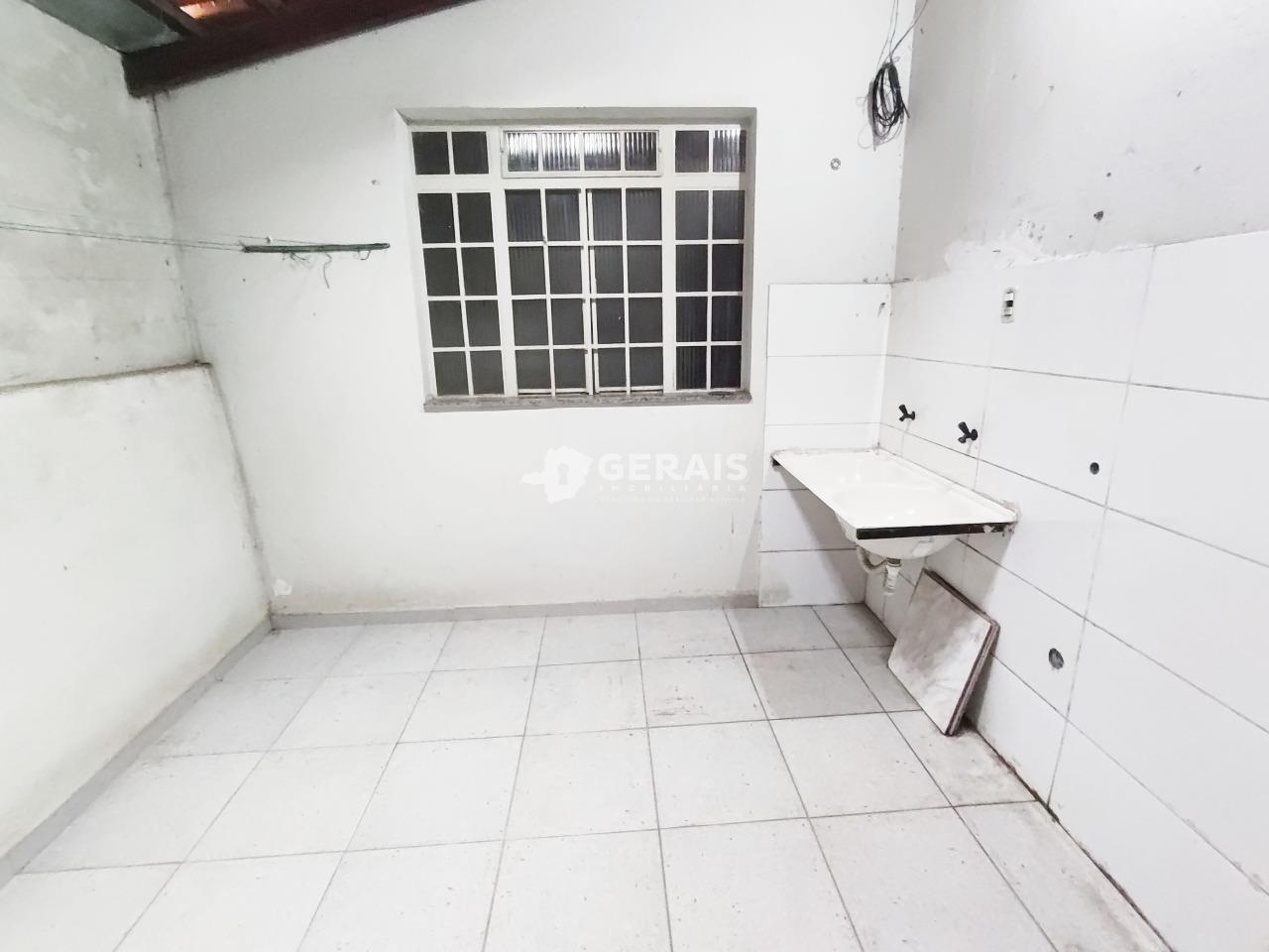 Casa para aluguel no DELREY: 09- ÁREA DE SERVIÇO