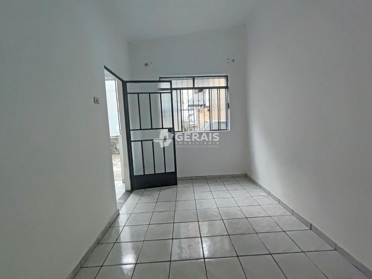 Casa para aluguel no CENTRO: 04 - SALA