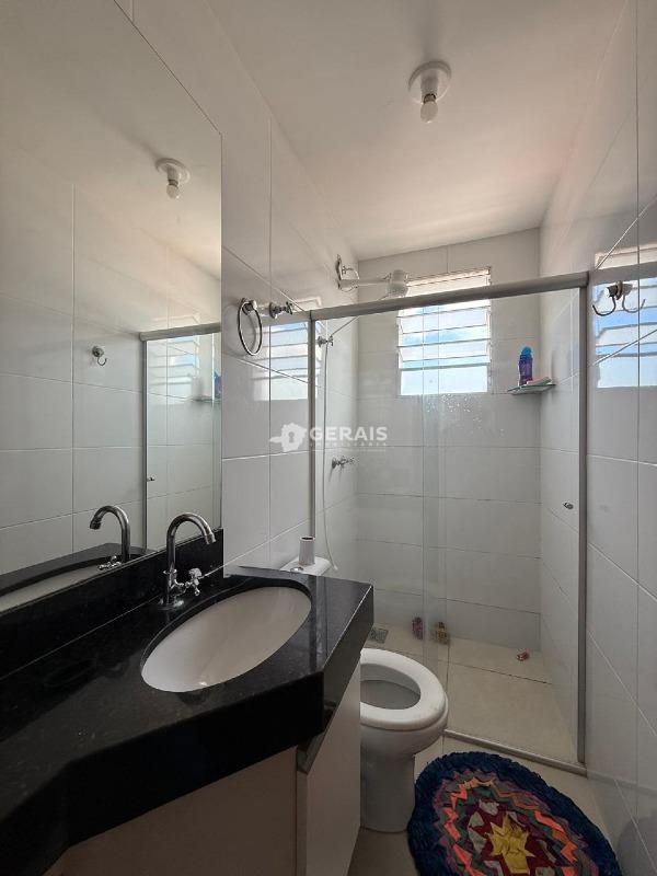 Apto Cobertura à venda no JARDIM DAS ACACIAS: 06- BANHO SOCIAL