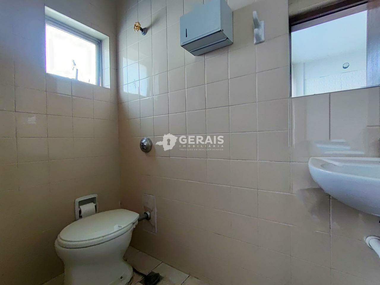 Sala para aluguel no CENTRO: 07- BANHEIRO 02