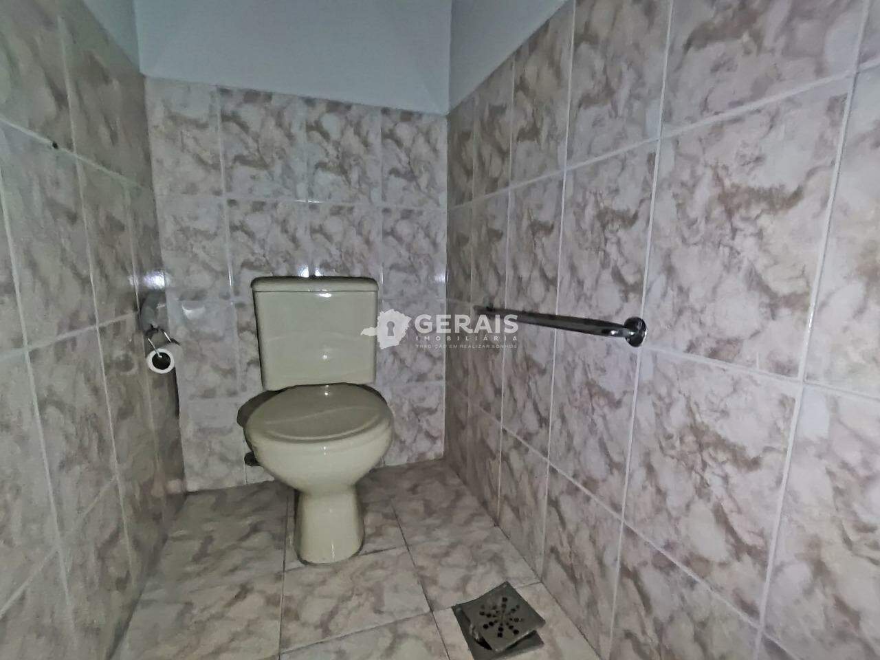 Sala para aluguel no CENTRO: 06- BANHEIRO 01