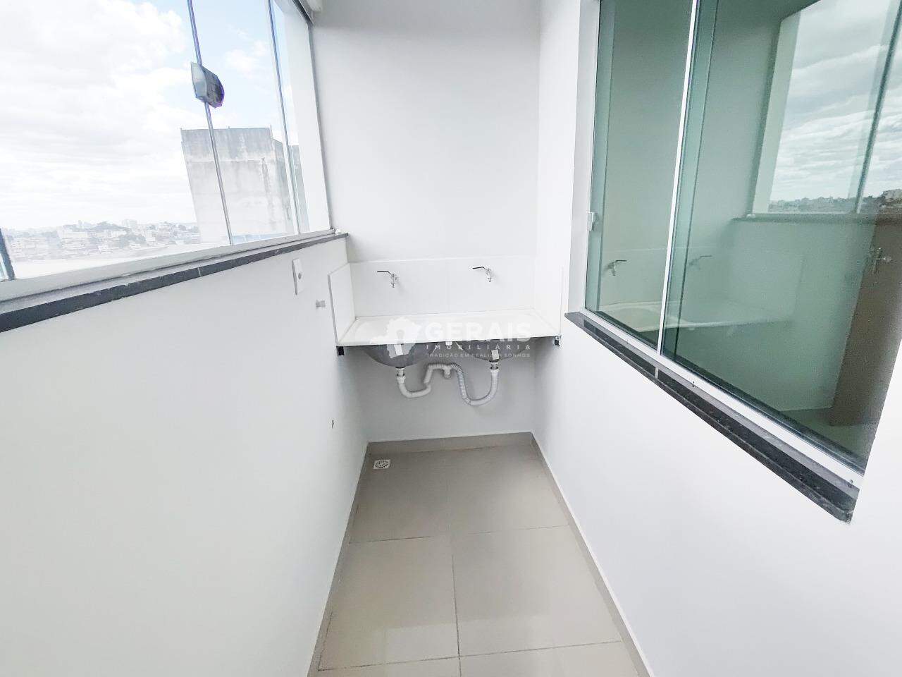 Apartamento para aluguel no BELVEDERE II: 08 - ÁREA DE SERVIÇO