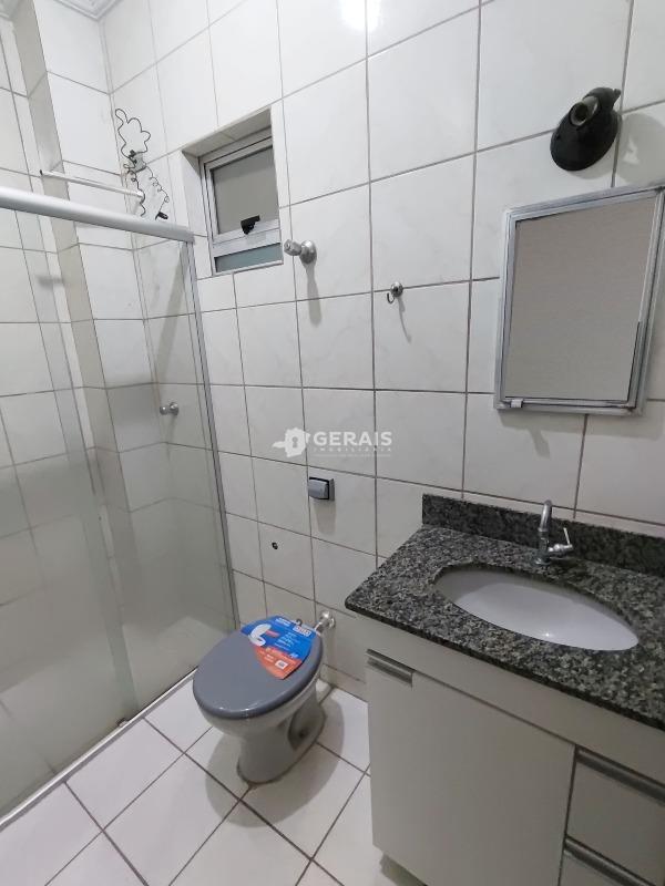 Apartamento para aluguel no CENTRO: 07- BANHO SOCIAL