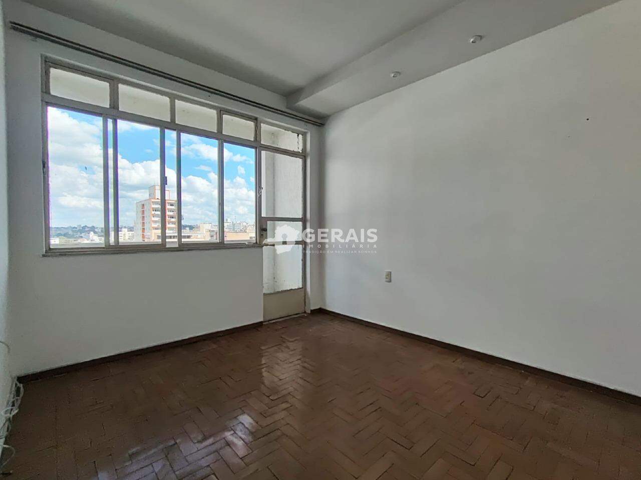 Apartamento para aluguel no CENTRO: 05 - QUARTO 01