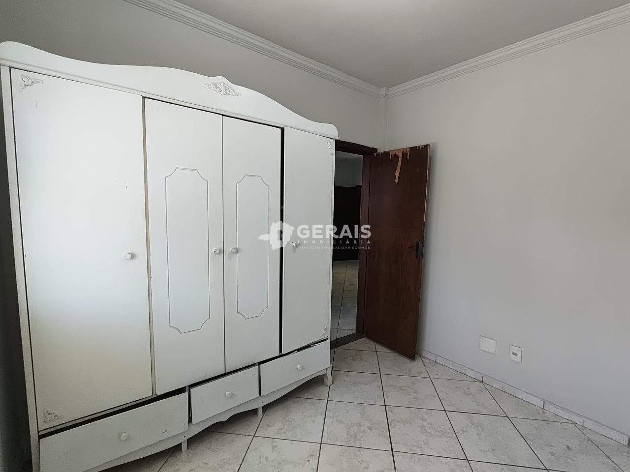 Apartamento para aluguel no BOM PASTOR: 06 - QUARTO 02