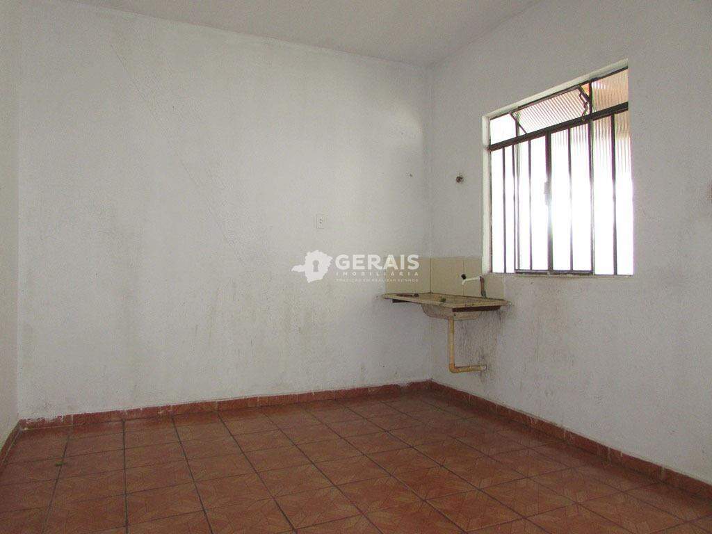 Casa para aluguel no SAO JUDAS TADEU: 07- COZINHA