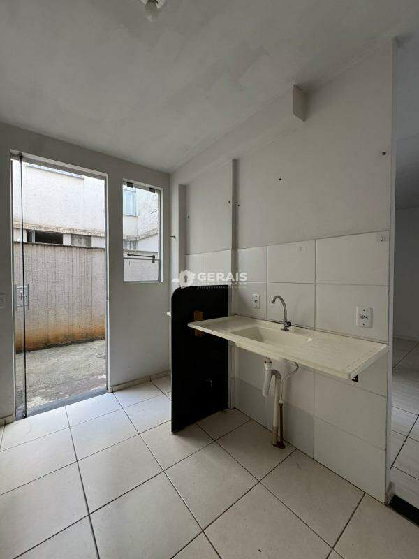 Apartamento para aluguel no INTERLAGOS: 08- COZINHA