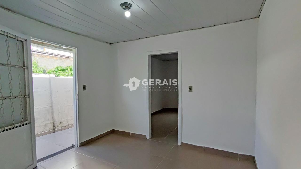 Casa para aluguel no CENTRO: 04- SALA