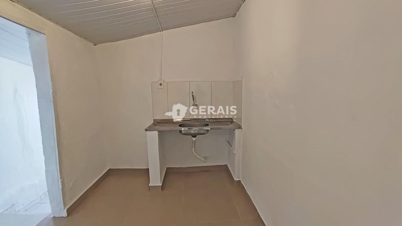 Casa para aluguel no CENTRO: 08- COZINHA