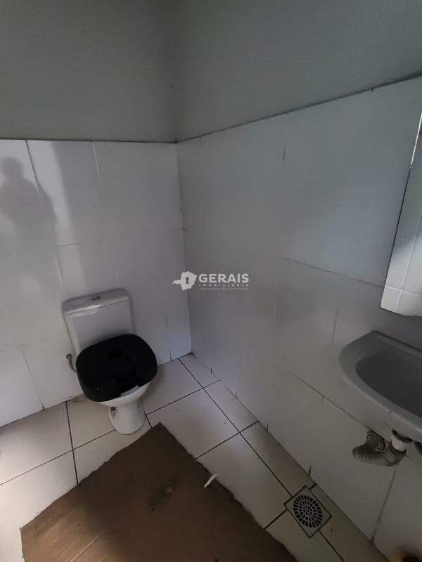 Galpão para aluguel no CENTRO: 07 - BANHEIRO 02