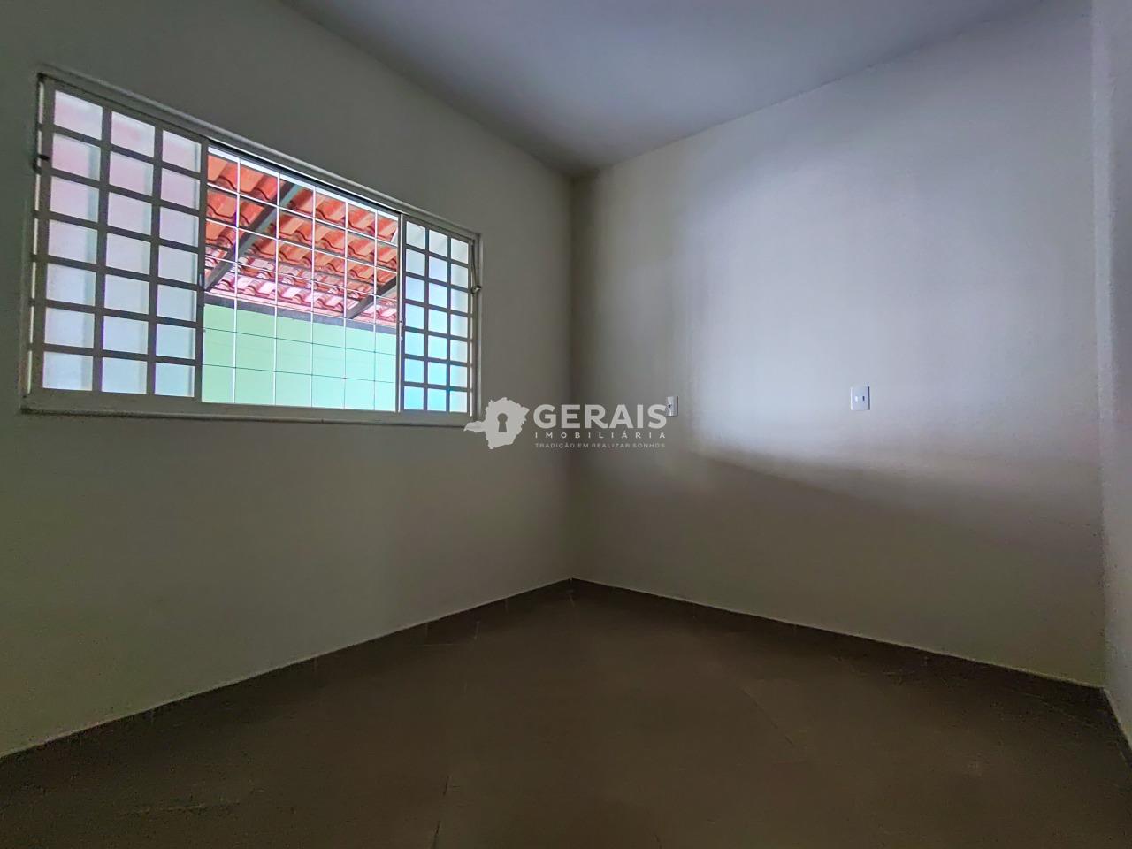 Casa para aluguel no SÃO JOSÉ: 04 - QUARTO 01