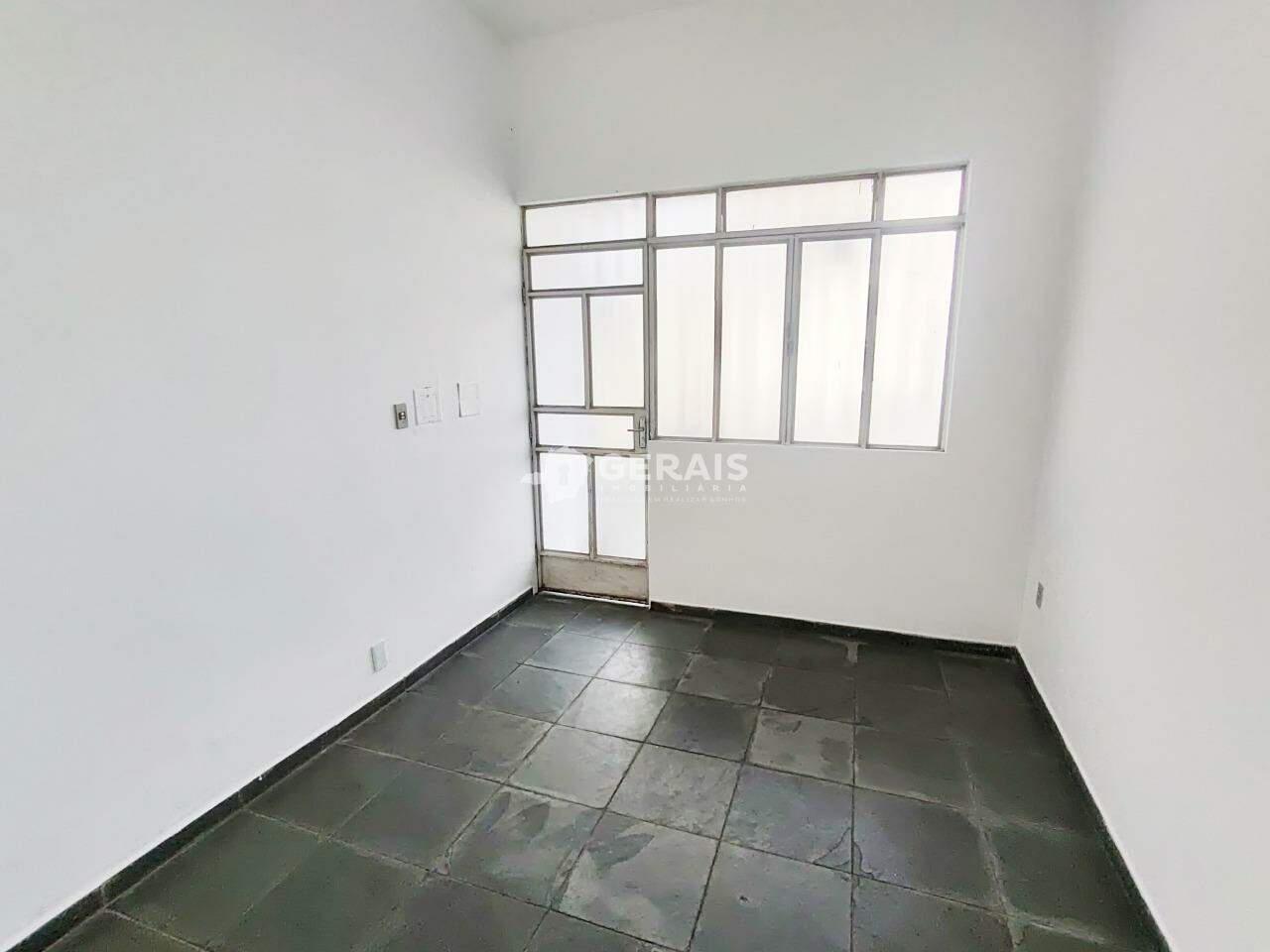 Apartamento para aluguel no LP PEREIRA: 03 - SALA