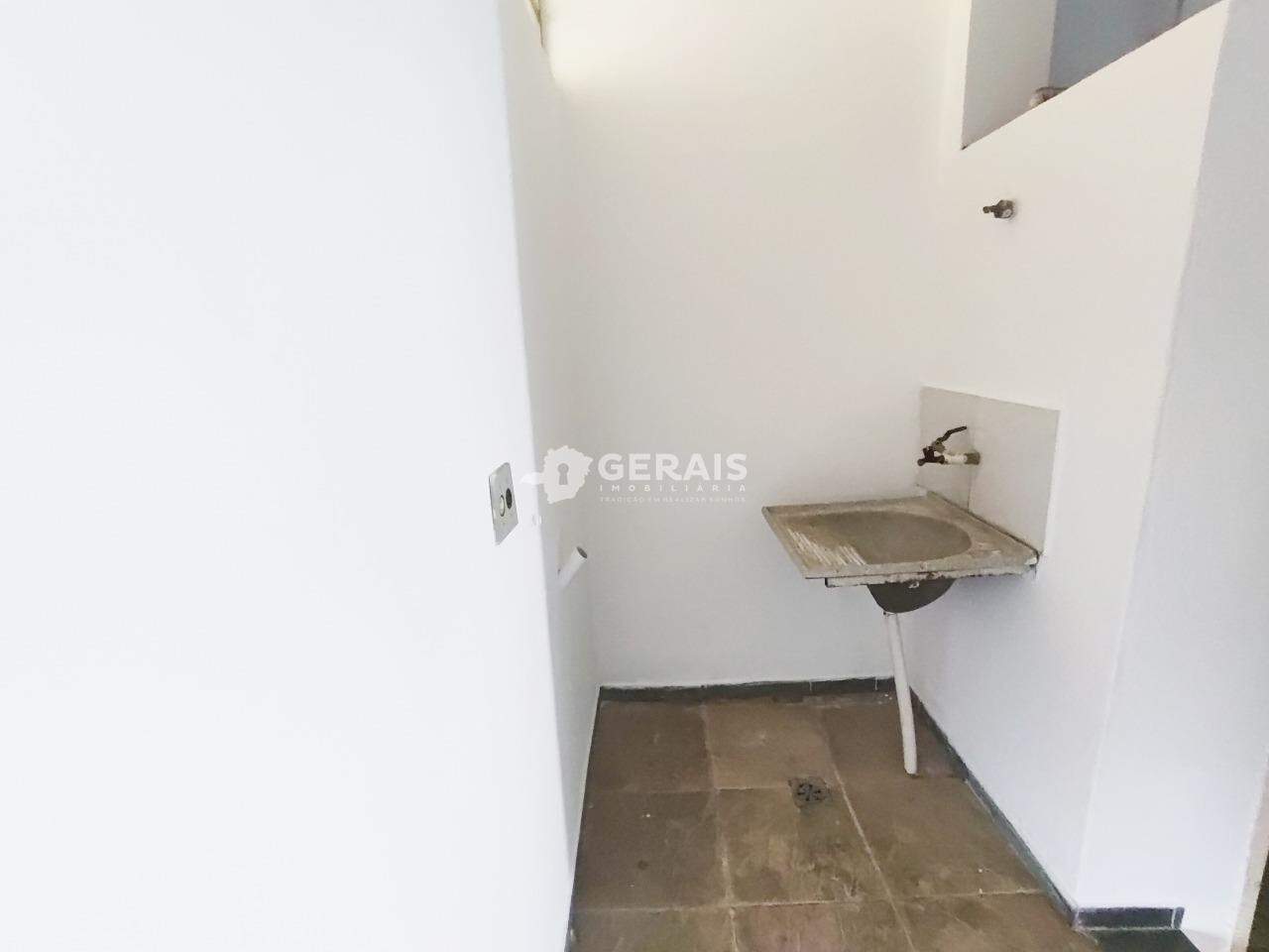 Apartamento para aluguel no LP PEREIRA: 09 - ÁREA DE SERVIÇO