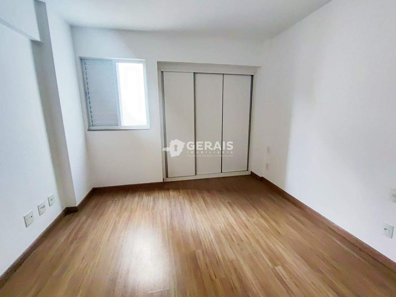 Apartamento para aluguel no CENTRO: 05 - QUARTO SUÍTE 01