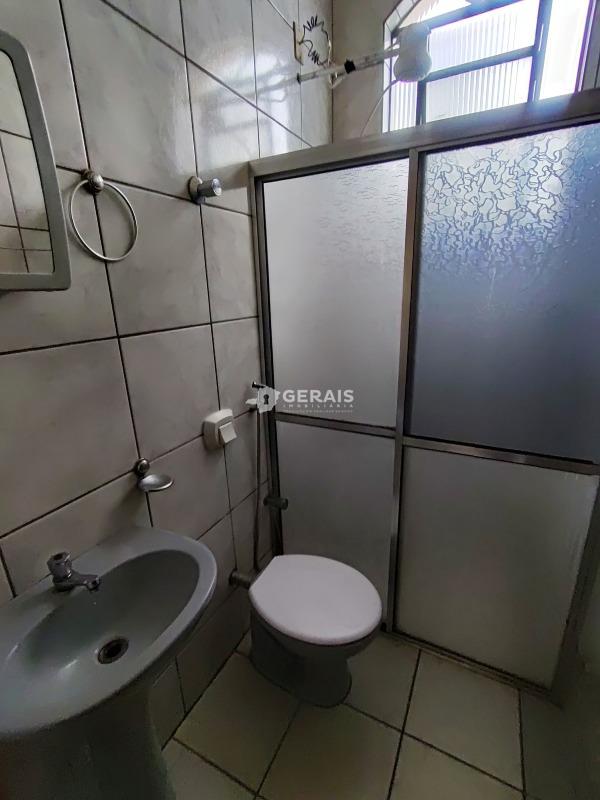 Casa para aluguel no LP PEREIRA: 07- BANHO SOCIAL