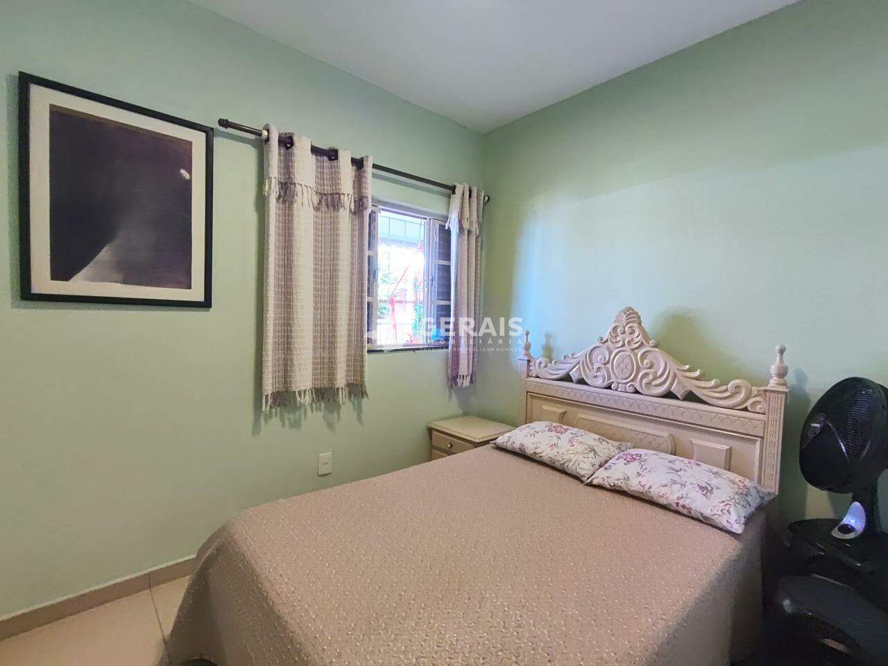 Chalé para aluguel no LAGO DAS ROSEIRAS: 06- QUARTO 02