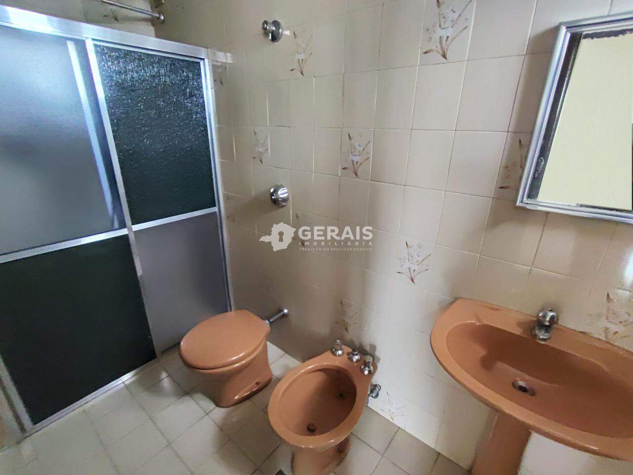 Apartamento para aluguel no CENTRO: 08- BANHO SUÍTE