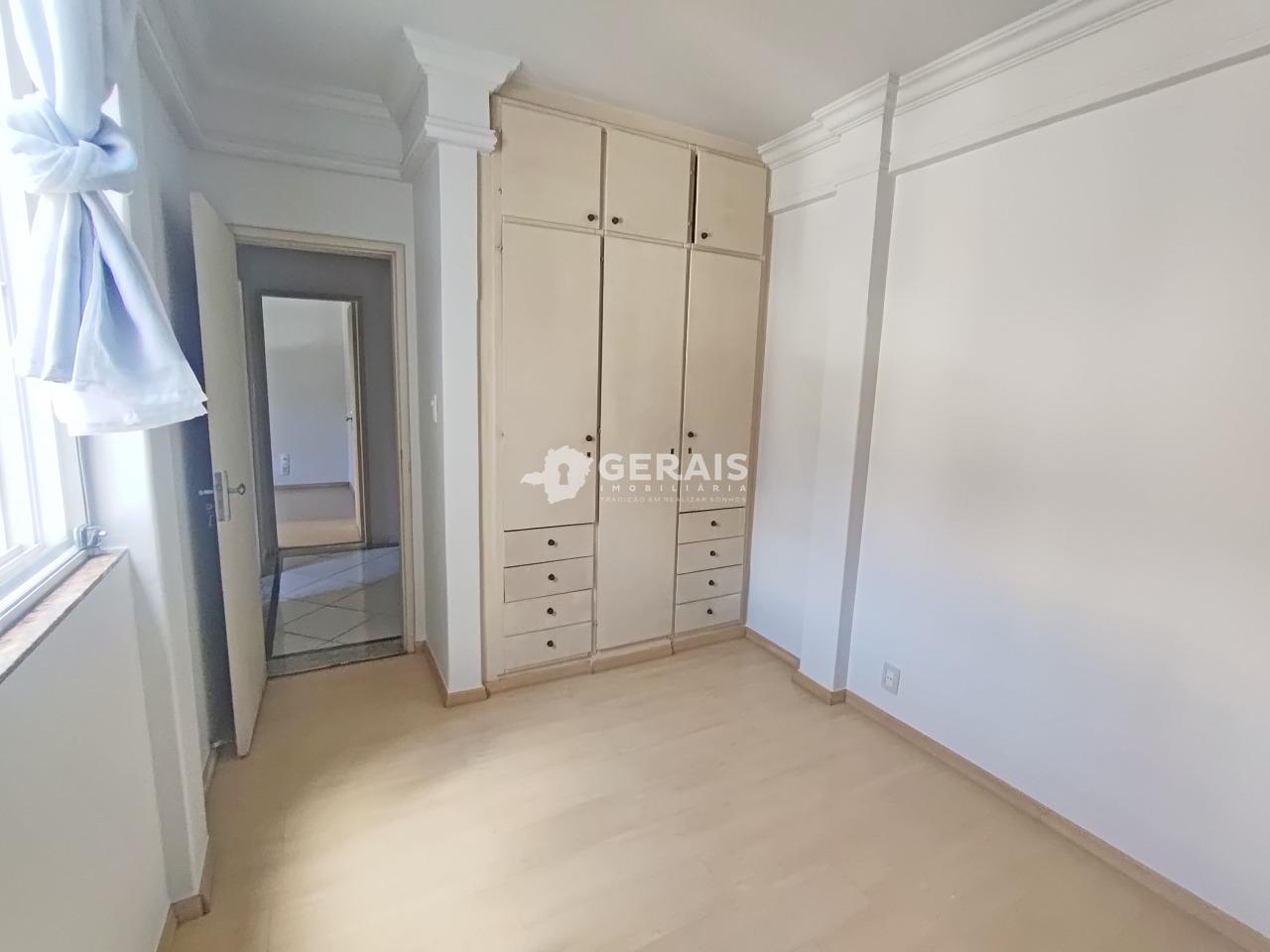 Apartamento para aluguel no CENTRO: 05- QUARTO 01