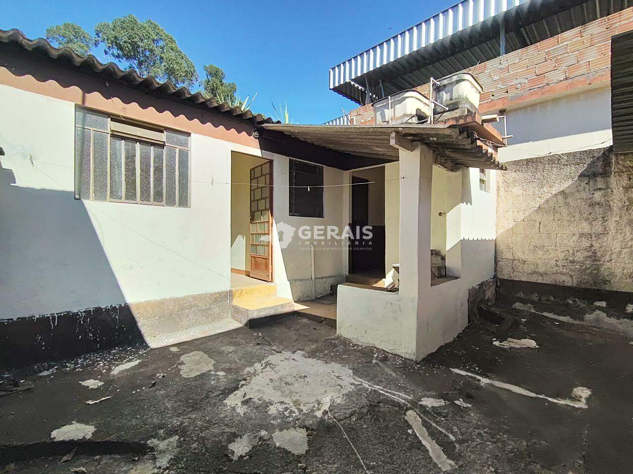Casa para aluguel no PORTO VELHO: 09- QUINTAL