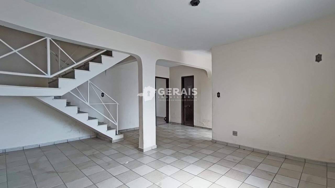 Casa para aluguel no BOM PASTOR: 03- SALA 01