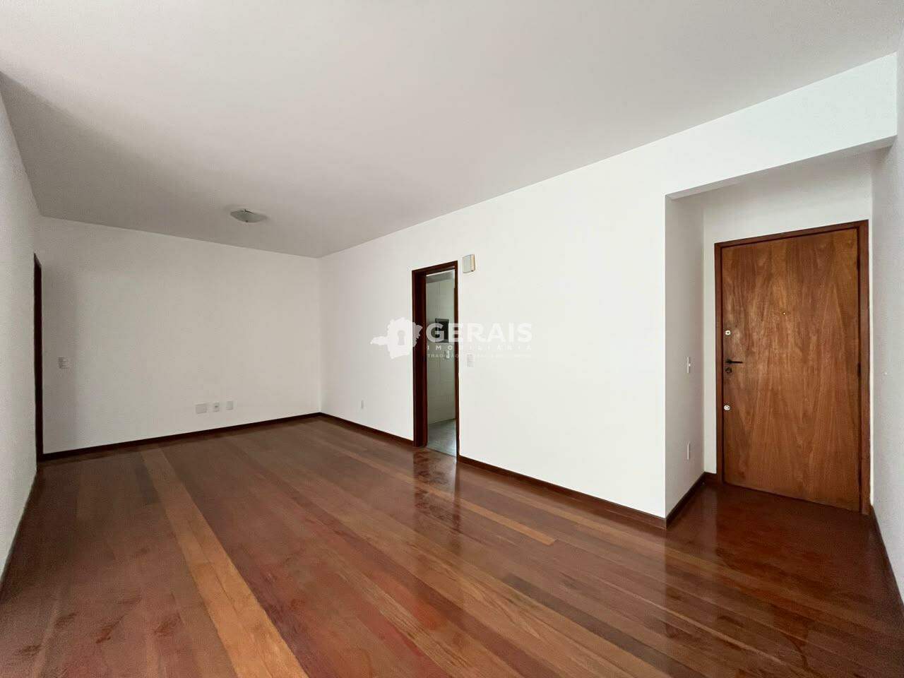 Apartamento à venda no CENTRO: 04 - SALA