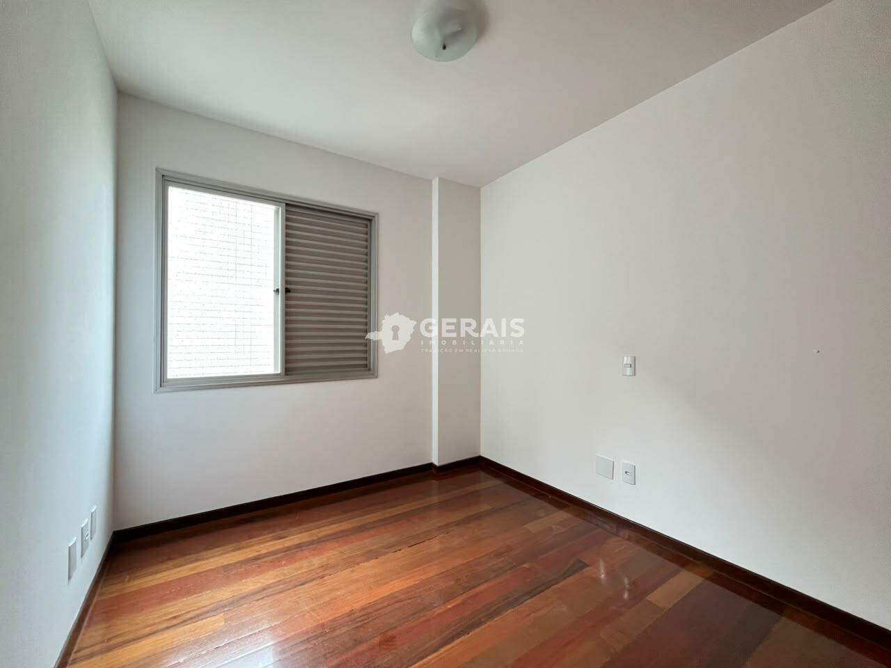 Apartamento à venda no CENTRO: 09 - QUARTO 02