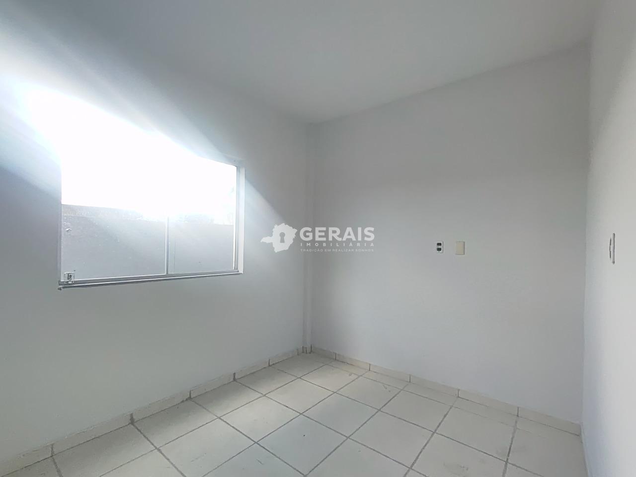 Casa para aluguel no INTERLAGOS: 05 - QUARTO 01