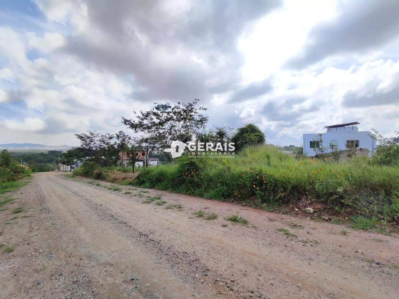 Lote à venda no TERRA AZUL: 02- LOTE